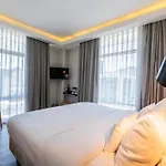 Discovery Hotel