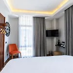 Discovery Hotel
