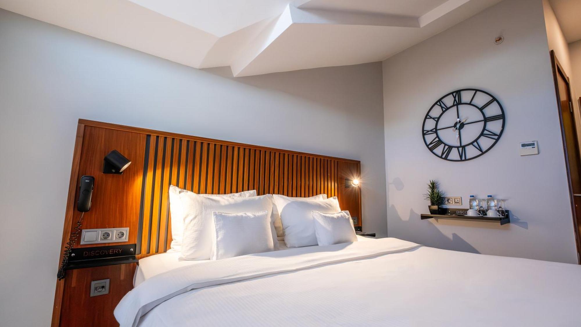 Discovery Hotel 3*