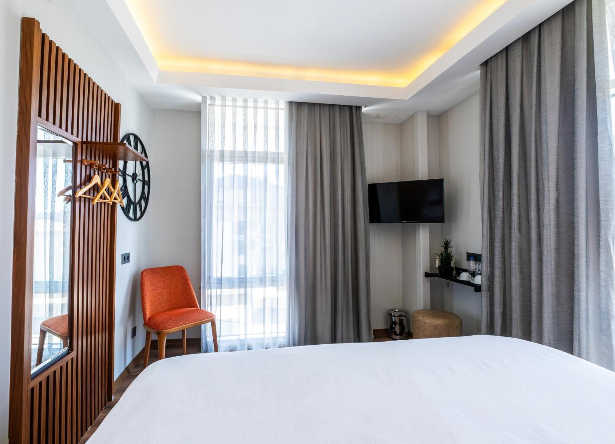 Hotel Discovery 3*